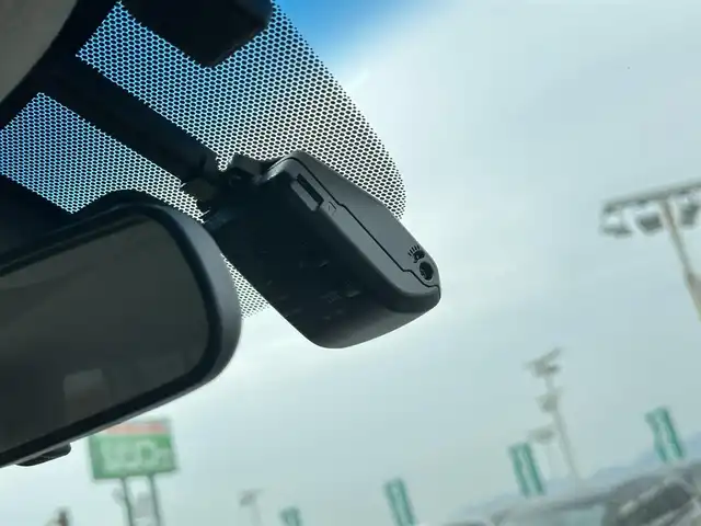 ホンダ フリード ハイブリット G 島根県 2024(令6)年 1.2万km フィヨルドミストパール ホンダセンシング /純正9インチナビ/CD/DVD/DTV/Bluetooth/USB/レーダークルーズコントロール/両側パワースライドドア/LEDオートライト/シートヒーター /ビルトインETC/前後ドライブレコーダー/ステアリングスイッチ/レーンキープ/フロントワイパーデアイサー /スマートキー/スペアキー /プッシュスタート /純正フロアマット/ドアバイザー