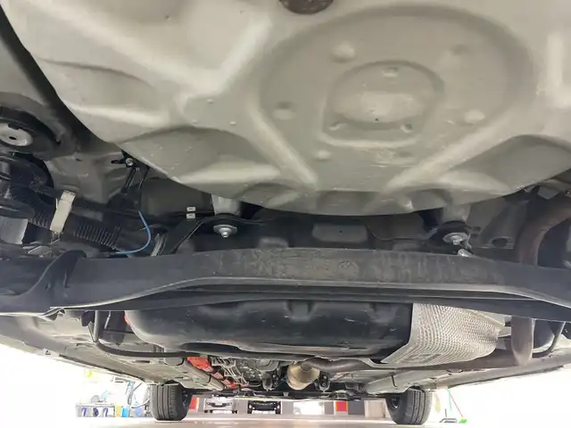 トヨタ ヤリス ハイブリッド X 愛知県 2021(令3)年 5.6万km ホワイトパールクリスタルシャイン 禁煙車/純正8インチナビ/（AM/FM/Bluetooth/USB)/バックカメラ/トヨタセーフティセンス/・衝突軽減ブレーキ/・レーンキープアシスト/・追従式クルーズコントロール/・オートマチックハイビーム/・クリアランスソナー/ブラインドスポットモニター/ETC/スマートキー/スペアキー有/純正フロアマット/横滑り防止装置