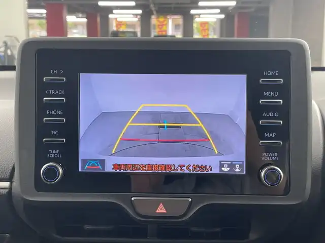 トヨタ ヤリス ハイブリッド X 愛知県 2021(令3)年 5.6万km ホワイトパールクリスタルシャイン 禁煙車/純正8インチナビ/（AM/FM/Bluetooth/USB)/バックカメラ/トヨタセーフティセンス/・衝突軽減ブレーキ/・レーンキープアシスト/・追従式クルーズコントロール/・オートマチックハイビーム/・クリアランスソナー/ブラインドスポットモニター/ETC/スマートキー/スペアキー有/純正フロアマット/横滑り防止装置