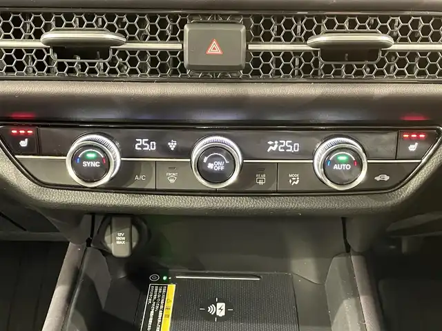 ホンダ ＺＲ－Ｖ ハイブリッド e:HEV Z 愛知県 2023(令5)年 2.6万km プラチナホワイトパール Ｈｏｎｄａ　ＣＯＮＮＥＣＴディスプレー/・ナビ　BT USB DTV AM FM/ホンダセンシング/アダプティブクルーズコントロール/衝突軽減ブレーキ/マルチビューカメラシステム/アダプティブドライビングビーム/路外逸脱抑制機能/ＢＯＳＥサウンド/パワーバックドア(予約クローズ機能付)/前席シートヒーター/ビルトインＥＴＣ２．０/ワイヤレス充電器/前後ドライブレコーダー/ブラウンレザーシート/前席パワーシート/パドルシフト/MT付きAT/ＬＥＤヘットライト/オートライト/純正18インチアルミ/プッシュエンジンスタート