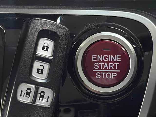 ホンダ Ｎ ＢＯＸ カスタム G Lパッケージ 群馬県 2016(平28)年 7.7万km プレミアムホワイトパールⅡ ナビ　バックカメラ　フルセグＴＶ　衝突被害軽減ブレーキ　ビルトインＥＴＣ　両側電動スライドドア　純正１４インチアルミホイール　ＨＩＤヘッドライト　オートライト　フォグライト　スマートキー　禁煙車