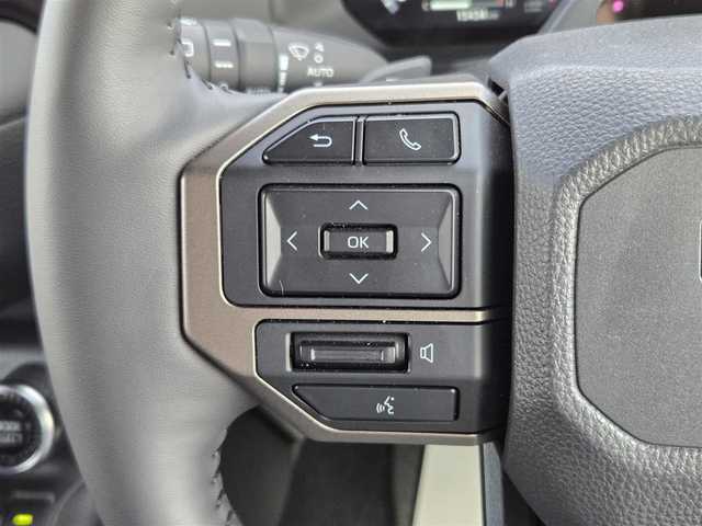 トヨタ ランドクルーザー ２５０ ZX 鹿児島県 2024(令6)年 1.6万km 黄Ⅱ モデリスタ　/ムーンルーフ　/ＪＢＬサウンドシステム　/レーダークルーズコントロール　/パノラミックビューモニター　/トヨタセーフティセンス　/ワイヤレス充電　/ダウンヒルアシストコントロール　/クロールコントロール/モデリスタパッケージ/モデリスタインテリアイルミネーションキット/モデリスタシグネチャーイルミプレート/モデリスタオーバーフェンダー(金属調塗装)/モデリスタフェンダーガーニッシュ/ブラインドスポットモニター/ビルトインETC2.0/Bluetoothオーディオ/ヘッドライトウォッシャー/アドバンストドライブ/全席シートヒーター/エアシート/D+N席パワーシート/シートメモリー/パワーバックドア/ＭＴモード付きＡＴ/パドルシフト/ヘッドアップディスプレイ/パワーヒートスイッチ/排ガス浄化スイッチ/マルチテレインセレクト/マルチテレインモニター/プッシュスタート/スマートキー/前後コーナーセンサー/前後ドライブレコーダー(ナビ連動)/ボディカラー：サンド×ライトグレーII(オプションカラー/２ＺＣ)