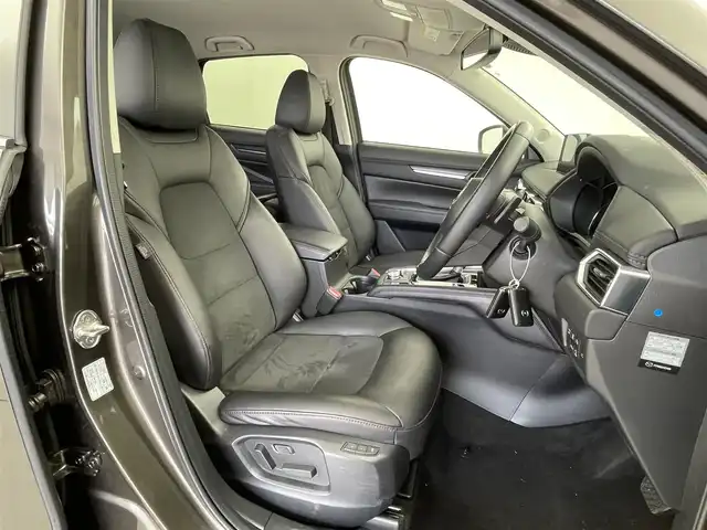 マツダ ＣＸ－５ XD ブラックトーンエディション 福井県 2021(令3)年 3.9万km グレー 純正マツダコネクトナビ/フルセグTV/Bluetooth/USB/Carplay/AM/FM/全方位モニター/衝突軽減ブレーキ/クルーズコントロール/革巻きステアリング/ステアリングリモコン/ステアリングヒーター/パドルシフト/ステアリングチルド機構/ハーフレザーシート/パワーシート/シートヒーター /パワーバックドア /オートライト /フォグランプ/プッシュスタート /スペアキー/ブラインドスポットモニター/ウィンカー・電動格納式ミラー/リアワイパー
