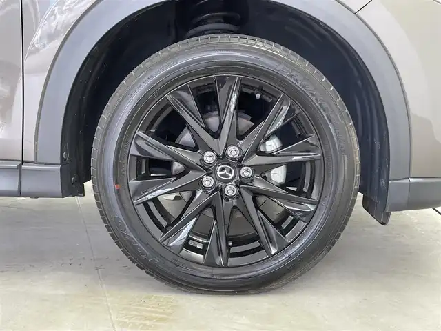 マツダ ＣＸ－５ XD ブラックトーンエディション 福井県 2021(令3)年 3.9万km グレー 純正マツダコネクトナビ/フルセグTV/Bluetooth/USB/Carplay/AM/FM/全方位モニター/衝突軽減ブレーキ/クルーズコントロール/革巻きステアリング/ステアリングリモコン/ステアリングヒーター/パドルシフト/ステアリングチルド機構/ハーフレザーシート/パワーシート/シートヒーター /パワーバックドア /オートライト /フォグランプ/プッシュスタート /スペアキー/ブラインドスポットモニター/ウィンカー・電動格納式ミラー/リアワイパー