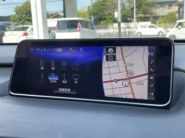 レクサス ＲＸ 200t バージョンL 愛知県 2017(平29)年 9.4万km ホワイトノーヴァガラスフレーク ワンオーナー/純正メモリナビ(FM/AM/CD/DVD/BT/BY/USB/AUX/フルセグ)/サンルーフ/レクサスセーフティーシステム＋/ ・プリクラッシュセーフティー/ ・レーンキーピングアシスト/ ・ブラインドスポットモニター/ ・オートマッチクハイビーム/ ・レーダークルーズコントロール/4WD/ターボ/バックカメラ/クリアランスソナー・コーナーセンサー/ETC2.0/パワーバックドア/パドルシフト/レザーシート/パワーシート/シートヒーター・エアシート/ステアリングヒーター/LEDヘッドライト/フォグランプ/電動格納ミラー/純正AW20インチ/電動パーキング/純正フロアマット/アイドリングストップ/プッシュスタート/スマートキー・スペアキー２本/ステアリングリモコン/ハンズフリー/ABS/取扱説明書・保証書