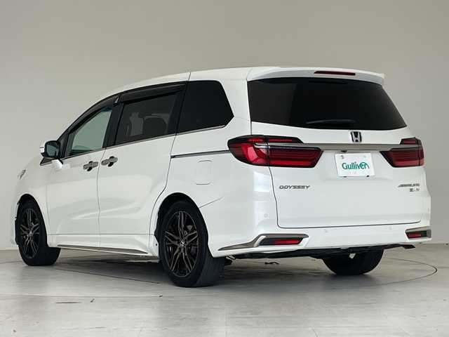 ホンダ オデッセイ ハイブリッド e:HEVアブソルート EX 愛知県 2021(令3)年 3.7万km プラチナホワイトパール 純正10型ナビ/フリップダウンモニター/全方位カメラ/両側パワースライドドア/クルーズコントロール/シートヒーター/バックカメラ/電動リアゲート/コーナーセンサー/純正アルミホイール/ETC2.0/ブラインドスポットモニター/LEDヘッドライト/リアオートエアコン/オートマチックハイビーム/ドライブレコーダー/衝突軽減システム/フルセグ/CD DVD/Bluetooth/ステアリングスイッチ/スマートキー/プッシュスタート