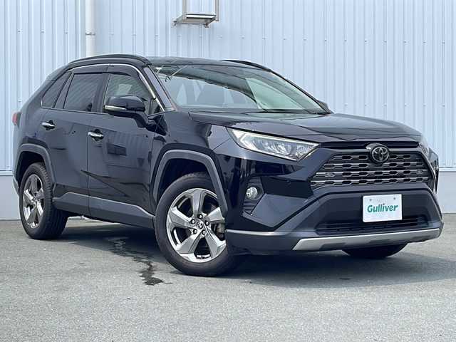 トヨタ ＲＡＶ４ G 三重県 2020(令2)年 3.5万km アティチュードブラックマイカ 社外9型ナビ(AM/FM/CD/DVD/TV/BT)/フルセグTV/バックカメラ/BSM/ビルトインETC/ステアリングヒーター/レザーシート/D席パワーシート/前席シートヒーター/前後ドライブレコーダー/コーナーセンサー/レーダークルーズコントロール/電子パーキング/USB給電ポート/オートハイビーム/LEDヘッドライト/革巻きステアリング/純正フロアマット/電動リヤゲート/電動格納ミラー/禁煙車