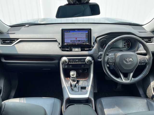 トヨタ ＲＡＶ４ G 三重県 2020(令2)年 3.5万km アティチュードブラックマイカ 社外9型ナビ(AM/FM/CD/DVD/TV/BT)/フルセグTV/バックカメラ/BSM/ビルトインETC/ステアリングヒーター/レザーシート/D席パワーシート/前席シートヒーター/前後ドライブレコーダー/コーナーセンサー/レーダークルーズコントロール/電子パーキング/USB給電ポート/オートハイビーム/LEDヘッドライト/革巻きステアリング/純正フロアマット/電動リヤゲート/電動格納ミラー/禁煙車