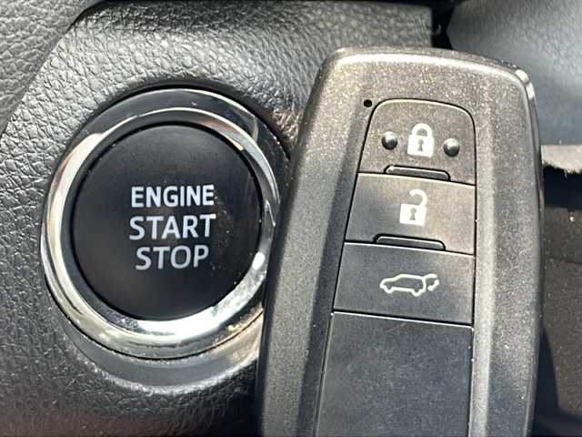 トヨタ ＲＡＶ４ G 三重県 2020(令2)年 3.5万km アティチュードブラックマイカ 社外9型ナビ(AM/FM/CD/DVD/TV/BT)/フルセグTV/バックカメラ/BSM/ビルトインETC/ステアリングヒーター/レザーシート/D席パワーシート/前席シートヒーター/前後ドライブレコーダー/コーナーセンサー/レーダークルーズコントロール/電子パーキング/USB給電ポート/オートハイビーム/LEDヘッドライト/革巻きステアリング/純正フロアマット/電動リヤゲート/電動格納ミラー/禁煙車