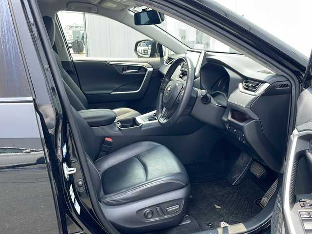 トヨタ ＲＡＶ４ G 三重県 2020(令2)年 3.5万km アティチュードブラックマイカ 社外9型ナビ(AM/FM/CD/DVD/TV/BT)/フルセグTV/バックカメラ/BSM/ビルトインETC/ステアリングヒーター/レザーシート/D席パワーシート/前席シートヒーター/前後ドライブレコーダー/コーナーセンサー/レーダークルーズコントロール/電子パーキング/USB給電ポート/オートハイビーム/LEDヘッドライト/革巻きステアリング/純正フロアマット/電動リヤゲート/電動格納ミラー/禁煙車