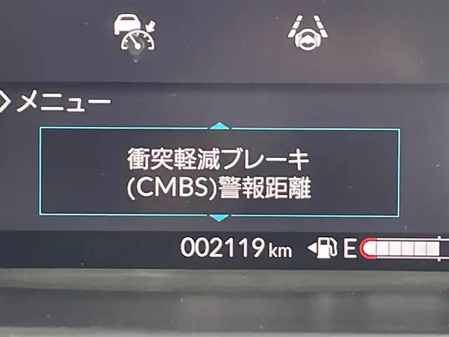 ホンダ Ｎ ＢＯＸ カスタム ターボ 福岡県 2023(令5)年 0.3万km プラチナホワイトパール ホンダセンシング/CMBS/路外逸脱抑制機能/アダプティブクルーズコントロール/LKAS/パーキングセンサー/純正９インチナビ（ＬＸＵ－２４２ＮＢｉ）/全周囲カメラ/フルセグTV/CD/DVD/BT/SD//applecarplay/androidauto/両側パワースライドドア/前席シートヒーター/ＬＥＤヘッドライト/オートハイビーム/純正アルミ/ビルトインETC/前後ドラレコ/本革巻きステアリング/ステアリングリモコン/パドルシフト/サンシェード内蔵大型ルーフコンソール/ロールサンシェード/シートバックテーブル/電動パーキング/ブレーキホールド/スマートキー/プッシュスタート/オートリトラミラー