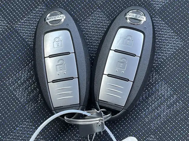 日産 デイズ ハイウェイスターX 佐賀県 2019(令1)年 3万km フローズンバニラパール/アッシュブラウンM 純正SDナビ/・フルセグTV/AM/FM/CD/SD/Bluetooth/アラウンドビューモニター/ISOFIX対応/革巻きステアリング/ステアリングリモコン/純正14インチアルミホイール/純正LEDヘッドライト/純正フォグライト/純正フロアマット/純正ドアバイザ―/新車保証書/取扱説明書/スペアキー１本/エマージェンシーブレーキ/車線逸脱警報/クリアランスソナー