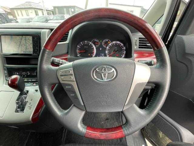 トヨタ ヴェルファイア 2．4Z 岩手県 2008(平20)年 6万km ダークブルーマイカ 純正ＨＤＤナビ　フルセグＴＶ／ＣＤ／ＤＶＤ　/バックカメラ　/フリップダウンモニター　/スペアキー有　/片側パワースライドドア　/ＥＴＣ　/二列目オットマン　/ＷＡＣ　/ステアリングリモコン　/ＡＷ：ＴＲＤ