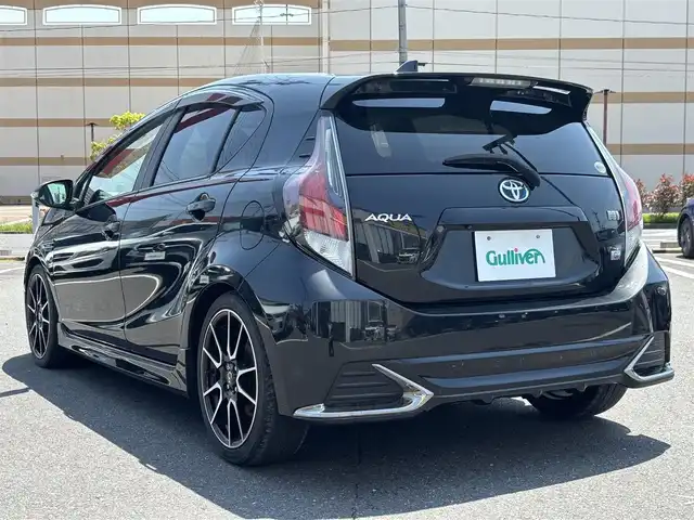 トヨタ アクア G G’s 宮城県 2015(平27)年 5.5万km ブラックマイカ スマートエントリーパッケージ/・スマートエントリー/スタートシステム/・イモビライザー/・オートライト/純正SDナビ（NSCP-W64）/ワンセグTV/バックカメラ/クルーズコントロール/ブラック加飾専用LEDヘッドランプ/車高調/革巻きステアリング/ステアリングリモコン/ブラック合皮/アルカンターラコンビスポーツシート/ドライブレコーダー/ビルトインETC/純正AW17インチ/登録時走行距離54940km