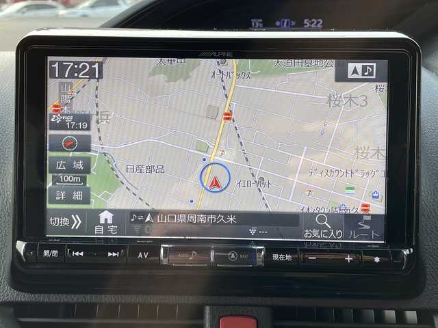トヨタ エスクァイア ハイブリッド Gi 山口県 2018(平30)年 5.9万km ホワイトパールクリスタルシャイン 社外メモリナビ（ALPINE）/社外フリップダウンモニター（ALPINE）/Bluetooth/フルセグTV/バックカメラ/両側パワースライドドア/トヨタセーフティセンス/　・衝突軽減ブレーキ/　・レーンキープアシスト/　・オートマチックハイビーム/横滑り防止装置/ビルトインETC/クルーズコントロール/レザーシート/前席シートヒーター/スマートキー&プッシュスタート/HDMI/LEDヘッドライト/LEDフォグライト/オートライト/社外ドライブレコーダー/純正アルミ付きサマータイヤ4本車載/保証書・取説/スペアキー2個