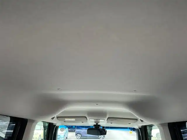 ホンダ Ｎ ＢＯＸ カスタム SSパッケージ 静岡県 2014(平26)年 6.8万km スマートブラック エンジンスタート/パワーステアリング/パワーウィンドウ/アイドリングストップ/AAC/スマートキー（スペアキー：1本）/バックカメラ/ETC/純正SDナビ（フルセグTV、DVD再生機能有、CDチェンジャー）/ベンチシート/純正フロアマット/布系シート/両側パワースライドドア/純正アルミホイール/ABS/横滑り防止装置/オートライト/キセノンヘッドライト/W＋サイドエアバッグ/カーテンエアバッグ/衝突軽減システム