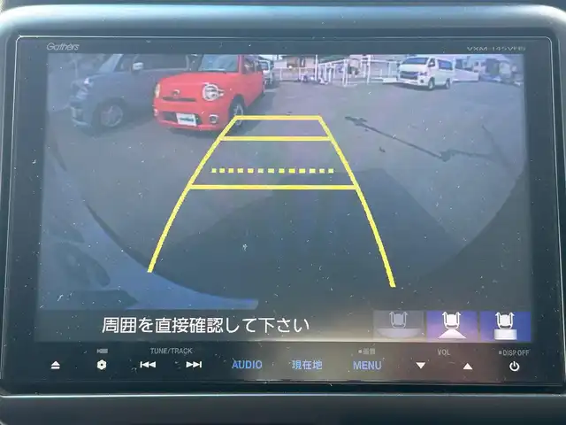 ホンダ Ｎ ＢＯＸ カスタム SSパッケージ 静岡県 2014(平26)年 6.8万km スマートブラック エンジンスタート/パワーステアリング/パワーウィンドウ/アイドリングストップ/AAC/スマートキー（スペアキー：1本）/バックカメラ/ETC/純正SDナビ（フルセグTV、DVD再生機能有、CDチェンジャー）/ベンチシート/純正フロアマット/布系シート/両側パワースライドドア/純正アルミホイール/ABS/横滑り防止装置/オートライト/キセノンヘッドライト/W＋サイドエアバッグ/カーテンエアバッグ/衝突軽減システム