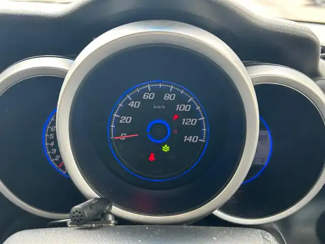 ホンダ Ｎ ＢＯＸ カスタム SSパッケージ 静岡県 2014(平26)年 6.8万km スマートブラック エンジンスタート/パワーステアリング/パワーウィンドウ/アイドリングストップ/AAC/スマートキー（スペアキー：1本）/バックカメラ/ETC/純正SDナビ（フルセグTV、DVD再生機能有、CDチェンジャー）/ベンチシート/純正フロアマット/布系シート/両側パワースライドドア/純正アルミホイール/ABS/横滑り防止装置/オートライト/キセノンヘッドライト/W＋サイドエアバッグ/カーテンエアバッグ/衝突軽減システム