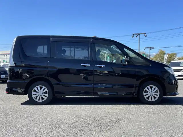 日産 セレナ ハイウェイスター Vセレクション 道央・札幌 2013(平25)年 7.1万km スーパーブラック ４WD/純正ディーラーOPナビ/CD/DVD/SD/フルセグ/横滑り防止装置/クルーズコントロール/バックカメラ/ETC/アイドリングストップ/ECOMODE/両側パワースライドドア/プッシュスタート/スマートキー/LEDヘッドライト/オートライト/フォグランプ/電動格納ミラー/ウィンカーミラー/純正フロアマット/ドアバイザー