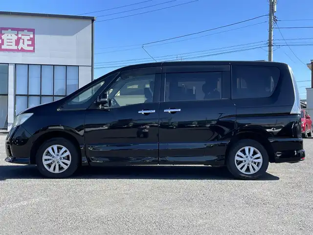 日産 セレナ ハイウェイスター Vセレクション 道央・札幌 2013(平25)年 7.1万km スーパーブラック ４WD/純正ディーラーOPナビ/CD/DVD/SD/フルセグ/横滑り防止装置/クルーズコントロール/バックカメラ/ETC/アイドリングストップ/ECOMODE/両側パワースライドドア/プッシュスタート/スマートキー/LEDヘッドライト/オートライト/フォグランプ/電動格納ミラー/ウィンカーミラー/純正フロアマット/ドアバイザー