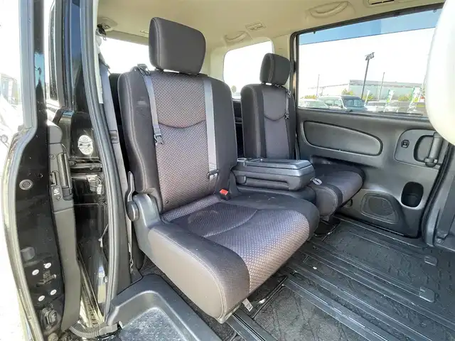 日産 セレナ ハイウェイスター Vセレクション 道央・札幌 2013(平25)年 7.1万km スーパーブラック ４WD/純正ディーラーOPナビ/CD/DVD/SD/フルセグ/横滑り防止装置/クルーズコントロール/バックカメラ/ETC/アイドリングストップ/ECOMODE/両側パワースライドドア/プッシュスタート/スマートキー/LEDヘッドライト/オートライト/フォグランプ/電動格納ミラー/ウィンカーミラー/純正フロアマット/ドアバイザー