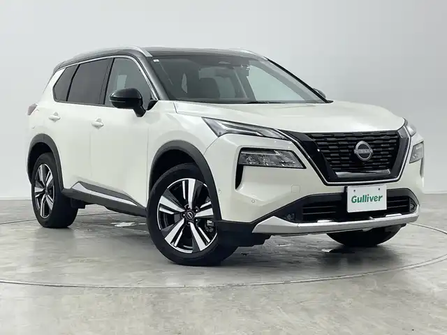 日産 エクストレイル G e－4ORCE 群馬県 2023(令5)年 2.8万km ブリリアントホワイトパール/スーパーブラック 2トーン 純正１２．３型ナビ　全周囲カメラ　アダプティブクルーズコントロール　パワーバックドア　デジタルインナーミラー　ブラインドスポットモニター　前後ドライブレコーダー　ＬＥＤヘッドライト　ＥＴＣ　禁煙車