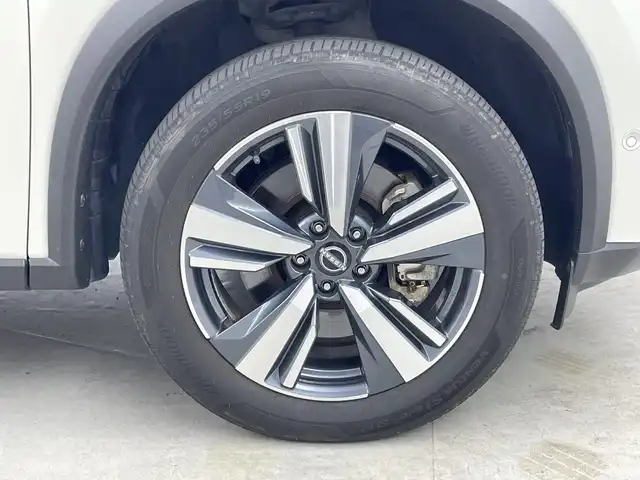 日産 エクストレイル G e－4ORCE 群馬県 2023(令5)年 2.8万km ブリリアントホワイトパール/スーパーブラック 2トーン 純正１２．３型ナビ　全周囲カメラ　アダプティブクルーズコントロール　パワーバックドア　デジタルインナーミラー　ブラインドスポットモニター　前後ドライブレコーダー　ＬＥＤヘッドライト　ＥＴＣ　禁煙車