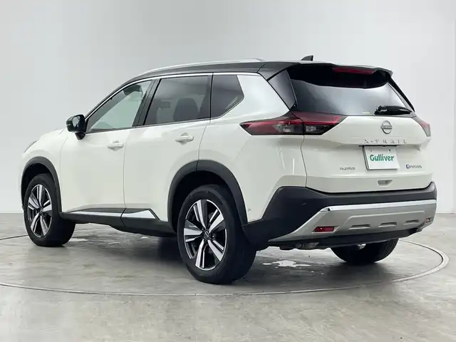 日産 エクストレイル G e－4ORCE 群馬県 2023(令5)年 2.8万km ブリリアントホワイトパール/スーパーブラック 2トーン 純正１２．３型ナビ　全周囲カメラ　アダプティブクルーズコントロール　パワーバックドア　デジタルインナーミラー　ブラインドスポットモニター　前後ドライブレコーダー　ＬＥＤヘッドライト　ＥＴＣ　禁煙車