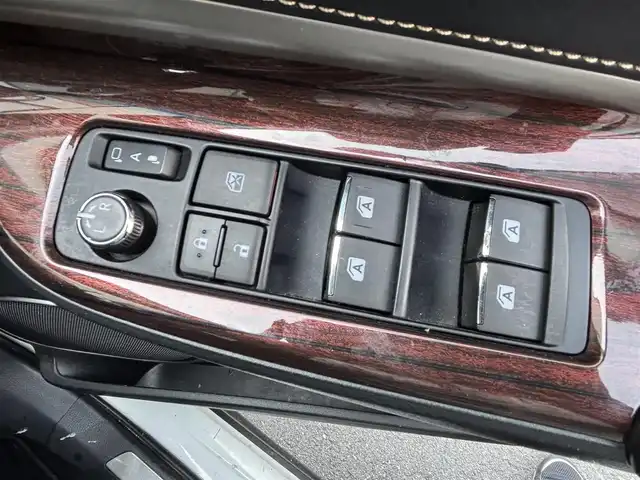 トヨタ ハリアー プレミアム 宮城県 2016(平28)年 7.3万km ホワイトパールクリスタルシャイン ムーンルーフ/プリクラッシュセーフティシステムセット/・プリクラッシュセーフティシステム/・レーダークルーズコントロール/・インテリジェントクリアランスソナー/レーンディパーチャーアラート/パワーバックドア/アルパイン９inナビ（EX０９）【CD・DVD・BT・SD】/フルセグTV/バックカメラ/ビルトインETC/ブラック合皮/ファブリックコンビシート/パワーシート/ウッドコンビステアリング/ステアリングリモコン/横滑り防止/アイドリングストップ/LEDヘッドライト/LEDフォグ/オートライト/電格ミラー/純正18インチAW/登録時走行距離72424km
