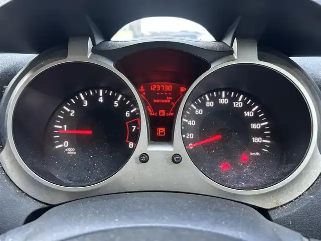 日産 ジューク 15RS 静岡県 2010(平22)年 12.4万km ホワイトパール CD/AM/FM/リモコンキー/取扱説明書/保証書/電動格納ミラー