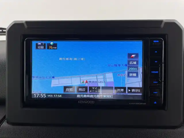 スズキ ジムニー XC 鹿児島県 2024(令6)年 0.9万km ミディアムグレー 純正SDナビ/（AM/FM/CD/DVD/Bluetooth）/バックカメラ/前後ドライブレコーダー/クルーズコントロール/ETC/シートヒーター/SUZUKIフロントグリル/レザー調シートカバー/背面タイヤ/オートライト/LEDヘッドライト/純正16インチAW/ドアバイザー
