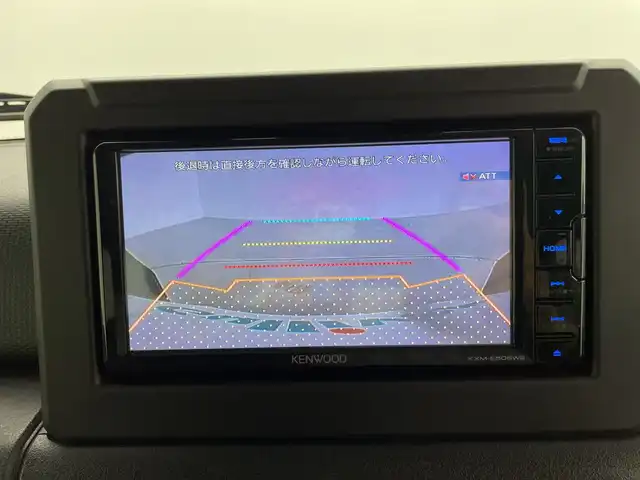 スズキ ジムニー XC 鹿児島県 2024(令6)年 0.9万km ミディアムグレー 純正SDナビ/（AM/FM/CD/DVD/Bluetooth）/バックカメラ/前後ドライブレコーダー/クルーズコントロール/ETC/シートヒーター/SUZUKIフロントグリル/レザー調シートカバー/背面タイヤ/オートライト/LEDヘッドライト/純正16インチAW/ドアバイザー