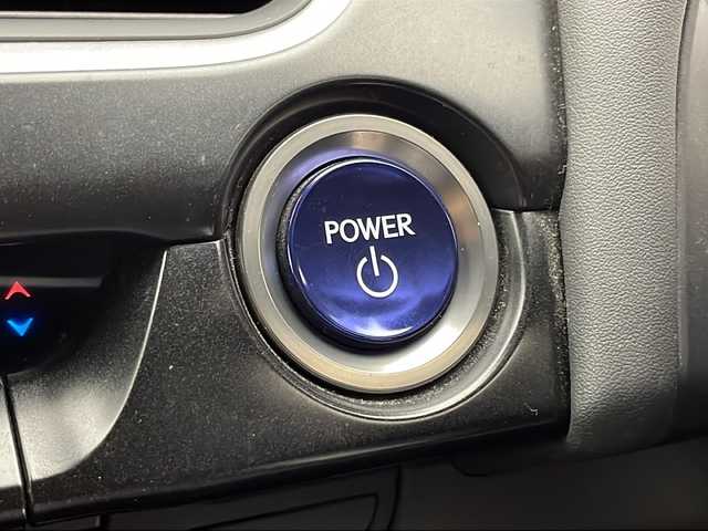 レクサス ＵＸ 250h バージョンC 宮崎県 2019(令1)年 5.8万km ソニッククォーツ 禁煙車/レクサスセーフティシステム/純正12.3型ナビTV/（CD/DVD/Blu-ray/Bluetooth/MSV/フルセグTV)/純正バックカメラ/純正ビルトイン2.0ETC/純正LEDオートライト/純正LEDフォグ/純正17インチアルミ/純正フロアマット/プリクラッシュセーフティ/アダプティブクルーズコントロール/レーンディパーチャーアラート/オートマチックハイビーム/クリアランスソナー/電子パーキング/ステアリングヒーター/パワーチルトステアリング/前席パワーシート/シートヒーター/本革巻ハンドル/スマートキー/プッシュエンジンスタート