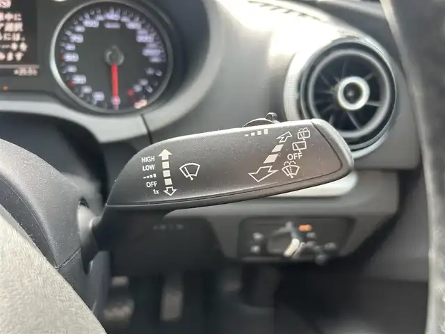 アウディ Ａ３ スポーツバック 1．4 TFSI 大阪府 2015(平27)年 7.8万km 白 純正ナビ/バックカメラ/クリアランスソナー/パドルシフト/純正16インチＡＷ/ＨＩＤヘッドライト/ＥＴＣ/ドラレコ/クルコン