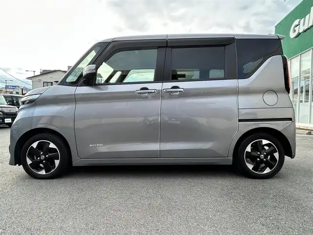 日産 ルークス ハイウェイスター X 静岡県 2021(令3)年 2.3万km チタニウムグレーメタリック 純正SDナビ（BT接続）/全方位カメラ/純正アルミホイール/純正フロアマット/LEDヘッドライト/エンジンスタートボタン/パワーステアリング/パワーウィンドウ/アイドリングストップ/スマートキー/AAC/USB入力端子/布系シート/ベンチシート/片側パワースライドドア/ABS/横滑り防止装置/前後コーナーセンサー/W+サイドエアバッグ/衝突軽減システム