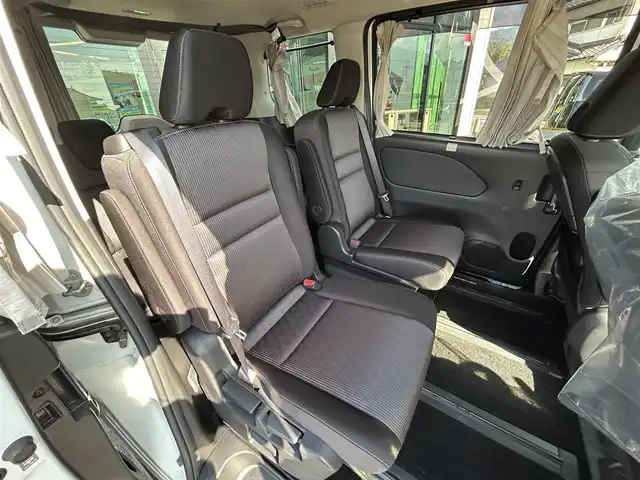 日産 セレナ e－パワー ハイウェイスター V 愛媛県 2021(令3)年 4.7万km ブリリアントホワイトパール 純正ナビ（Bluetooth/フルセグTV）/アラウンドビューモニター/プロパイロット/ETC/フリップダウンモニター/前方ドライブレコーダー/レーダークルーズコントロール/3列シート/純正フロアマット/前後コーナーセンサー/LEDヘッドライト