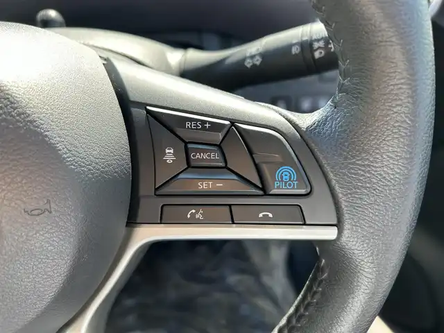 日産 セレナ e－パワー ハイウェイスター V 愛媛県 2021(令3)年 4.7万km ブリリアントホワイトパール 純正ナビ（Bluetooth/フルセグTV）/アラウンドビューモニター/プロパイロット/ETC/フリップダウンモニター/前方ドライブレコーダー/レーダークルーズコントロール/3列シート/純正フロアマット/前後コーナーセンサー/LEDヘッドライト