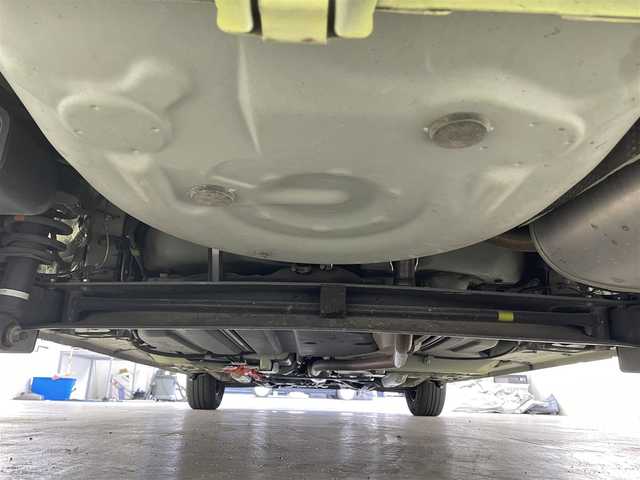 トヨタ シエンタ ハイブリッド ファンベースG 滋賀県 2019(平31)年 6.6万km エアーイエロー 禁煙車/純正ナビ/【CD/DVD/ワンセグTV/Bluetooth】/パノラミックビューモニター/ETC/ドライブレコーダー/両側パワースライドドア/トヨタセーフティセンス/・プリクラッシュセーフティ/・レーンディパーチャーアラート/・オートマチックハイビーム/クルーズコントロール/LEDヘッドライト/スマートキー