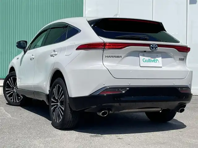 トヨタ ハリアー ＰＨＥＶ Z 福岡県 2023(令5)年 1.6万km プラチナホワイトパールマイカ ワンオーナー/4WD/トヨタセーフティセンス/調光パノラマルーフ/JBLナビ/（BLUETOOTH/フルセグ)/JBLプレミアムサウンドシステム/アラウンドビューモニター/バックカメラ/フロントカメラ/サイドカメラ/電動リアゲート/レーダークルーズコントロール/LEDヘッドライト/オートライト/オートマチックハイビーム/レザーシート/全席シートヒーター/DN席エアシート/DN席パワーシート/シートメモリー/チルトステアリング/ステアリングヒーター/純正19インチAW/HUD/TVキャンセラー/デジタルインナーミラー/ウィンカーミラー/横滑り防止装置/コーナーセンサー/レーンキープアシスト/盗難防止装置/BSM/スマートキー/ETC2.0/保証書/取扱説明書