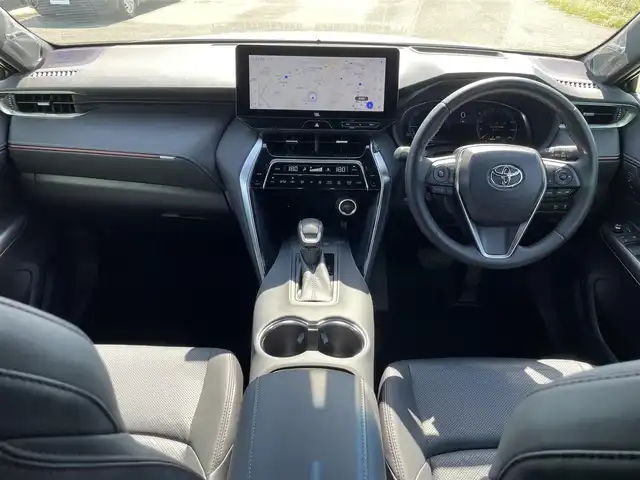 トヨタ ハリアー ＰＨＥＶ Z 福岡県 2023(令5)年 1.6万km プラチナホワイトパールマイカ ワンオーナー/4WD/トヨタセーフティセンス/調光パノラマルーフ/JBLナビ/（BLUETOOTH/フルセグ)/JBLプレミアムサウンドシステム/アラウンドビューモニター/バックカメラ/フロントカメラ/サイドカメラ/電動リアゲート/レーダークルーズコントロール/LEDヘッドライト/オートライト/オートマチックハイビーム/レザーシート/全席シートヒーター/DN席エアシート/DN席パワーシート/シートメモリー/チルトステアリング/ステアリングヒーター/純正19インチAW/HUD/TVキャンセラー/デジタルインナーミラー/ウィンカーミラー/横滑り防止装置/コーナーセンサー/レーンキープアシスト/盗難防止装置/BSM/スマートキー/ETC2.0/保証書/取扱説明書
