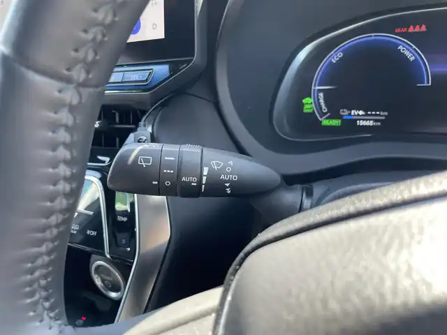 トヨタ ハリアー ＰＨＥＶ Z 福岡県 2023(令5)年 1.6万km プラチナホワイトパールマイカ ワンオーナー/4WD/トヨタセーフティセンス/調光パノラマルーフ/JBLナビ/（BLUETOOTH/フルセグ)/JBLプレミアムサウンドシステム/アラウンドビューモニター/バックカメラ/フロントカメラ/サイドカメラ/電動リアゲート/レーダークルーズコントロール/LEDヘッドライト/オートライト/オートマチックハイビーム/レザーシート/全席シートヒーター/DN席エアシート/DN席パワーシート/シートメモリー/チルトステアリング/ステアリングヒーター/純正19インチAW/HUD/TVキャンセラー/デジタルインナーミラー/ウィンカーミラー/横滑り防止装置/コーナーセンサー/レーンキープアシスト/盗難防止装置/BSM/スマートキー/ETC2.0/保証書/取扱説明書