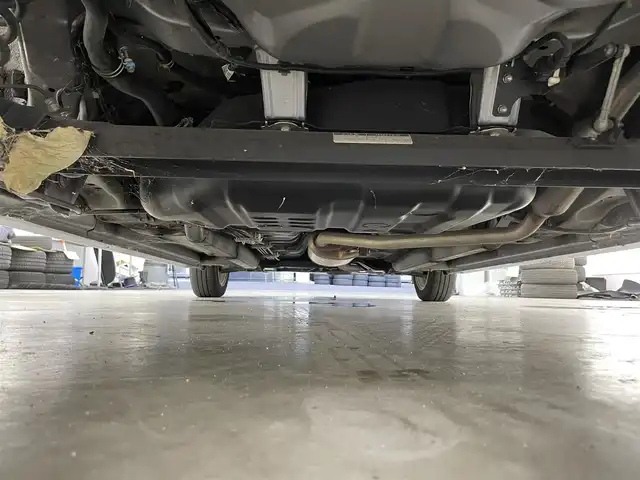 ダイハツ ムーヴ カスタム X SA 滋賀県 2013(平25)年 8.7万km タングステングレーM 純正7インチナビ/【Bluetooth/CD/DVD/フルセグTV/SD/AUX】/衝突軽減ブレーキ/社外ETC/HIDヘッドライト/オートライト/純正フロアマット/プッシュスタート/スマートキー/ドアバイザー