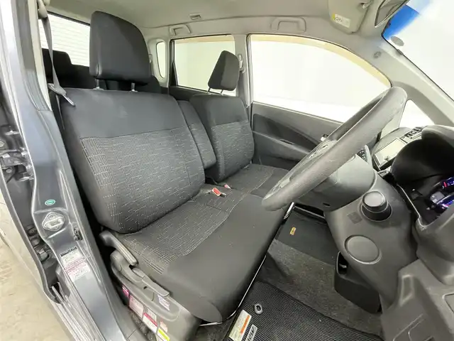 ダイハツ ムーヴ カスタム X SA 滋賀県 2013(平25)年 8.7万km タングステングレーM 純正7インチナビ/【Bluetooth/CD/DVD/フルセグTV/SD/AUX】/衝突軽減ブレーキ/社外ETC/HIDヘッドライト/オートライト/純正フロアマット/プッシュスタート/スマートキー/ドアバイザー