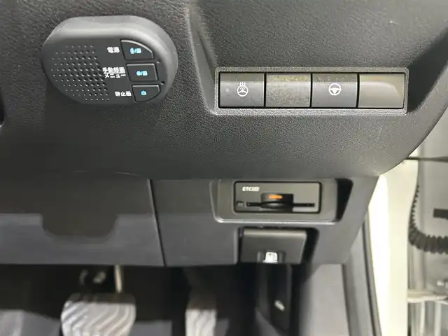 日産 オーラ G レザーエディション 愛媛県 2023(令5)年 1.4万km ピュアホワイトパール メーカーナビ/(Bluetooth/HDMI)/プロパイロット/インテリジェントルームミラー/全周囲カメラ/BOSEサウンド/ワイヤレス充電/ステアリングヒーター/シートヒーター/純正ドライブレコーダー/ETC2.0/衝突被害軽減ブレーキ/コーナーセンサー/ブラインドスポットモニター/オートマチックハイビーム/オートライト/フォグランプ/スペアキー/保証書