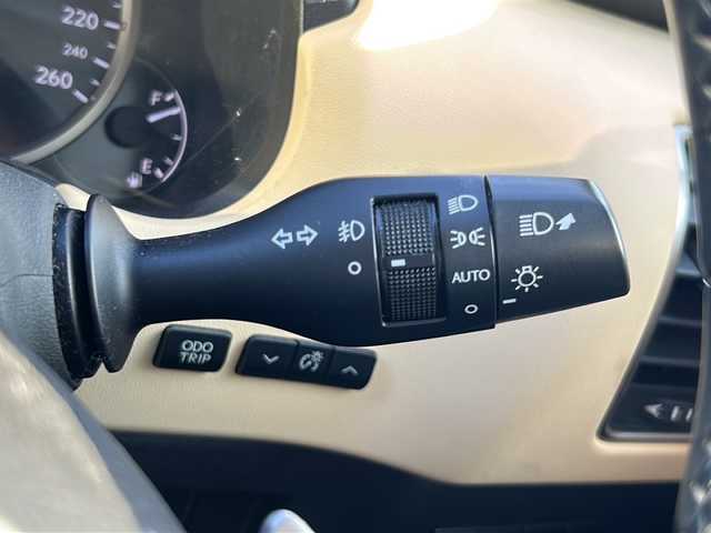 レクサス ＮＸ 200t Iパッケージ 宮崎県 2014(平26)年 7.9万km ソニッククォーツ 純正SDナビ/フルセグTV/ムーンルーフ/クリアランスソナー/純正LEDヘッドライト/パドルシフト/バックカメラ/レーダークルーズコントロール/ステアリングリモコン/ステアリングヒーター/衝突被害軽減ブレーキ/前席パワーシート/前席シートヒーター/ドライブレコーダー/ETC