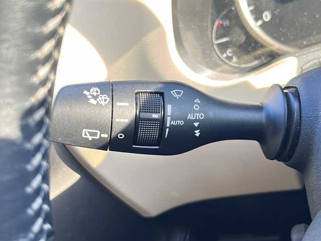 レクサス ＮＸ 200t Iパッケージ 宮崎県 2014(平26)年 7.9万km ソニッククォーツ 純正SDナビ/フルセグTV/ムーンルーフ/クリアランスソナー/純正LEDヘッドライト/パドルシフト/バックカメラ/レーダークルーズコントロール/ステアリングリモコン/ステアリングヒーター/衝突被害軽減ブレーキ/前席パワーシート/前席シートヒーター/ドライブレコーダー/ETC