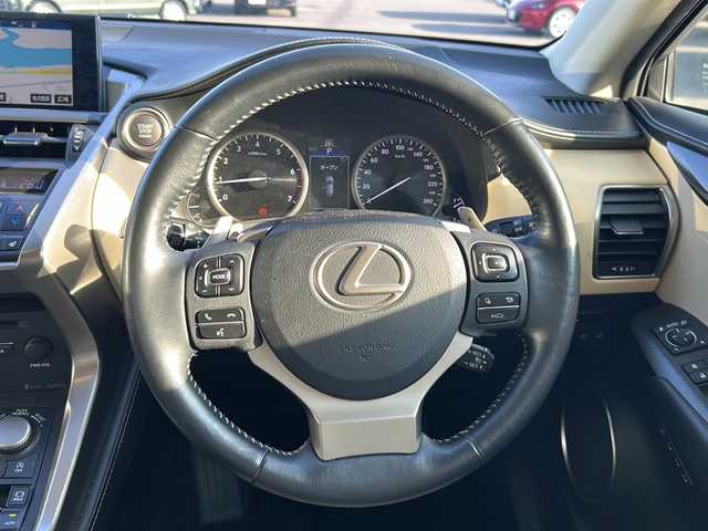レクサス ＮＸ 200t Iパッケージ 宮崎県 2014(平26)年 7.9万km ソニッククォーツ 純正SDナビ/フルセグTV/ムーンルーフ/クリアランスソナー/純正LEDヘッドライト/パドルシフト/バックカメラ/レーダークルーズコントロール/ステアリングリモコン/ステアリングヒーター/衝突被害軽減ブレーキ/前席パワーシート/前席シートヒーター/ドライブレコーダー/ETC