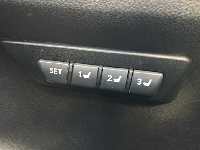 レクサス ＮＸ 200t Iパッケージ 宮崎県 2014(平26)年 7.9万km ソニッククォーツ 純正SDナビ/フルセグTV/ムーンルーフ/クリアランスソナー/純正LEDヘッドライト/パドルシフト/バックカメラ/レーダークルーズコントロール/ステアリングリモコン/ステアリングヒーター/衝突被害軽減ブレーキ/前席パワーシート/前席シートヒーター/ドライブレコーダー/ETC