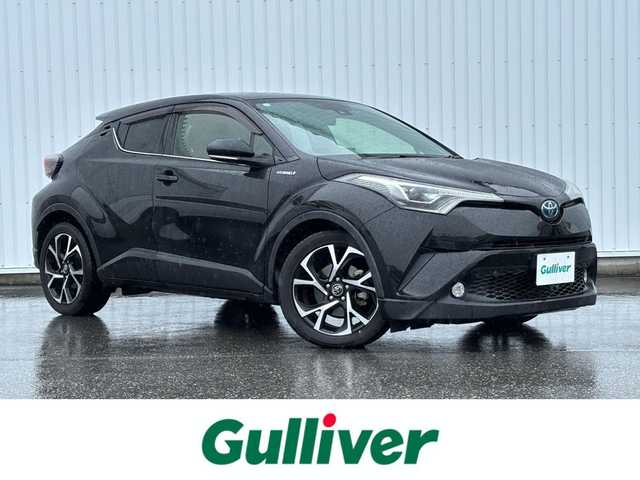 トヨタ Ｃ－ＨＲ G 滋賀県 2017(平29)年 10万km ブラックマイカ 純正SDナビ/・フルセグTV/・CD DVD/・Bluetooth/衝突軽減ブレーキ/車線逸脱警報/レーダークルーズコントロール/純正ドライブレコーダー/ビルトインETC2.0/プッシュスタート/スマートキー/シートヒーター/革巻きステアリング/ステアリングリモコン/電格ミラー/ウインカーミラー/ドアバイザー/電動パーキングブレーキ/オートブレーキホールド