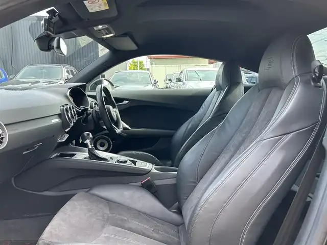 アウディ ＴＴクーペ 2．0 TFSI クワトロ 道東・釧路十勝 2015(平27)年 4.7万km ミトスブラックメタリック Sラインパッケージ/ハーフレザー/パワーシート/純正ナビ/TV/CD/DVD/BT/バーチャルコックピット/バックカメラ/パドルシフト/社外ドライブレコーダー(前)/社外20インチAW/LEDヘッドライト/オートライト/リアフォグライト/社外スピーカー/純正フロアマット/ETC